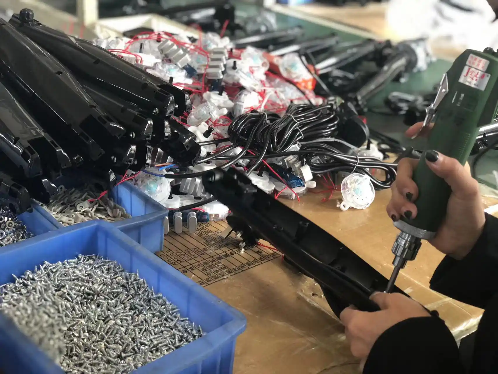 Electric fan motor assembly