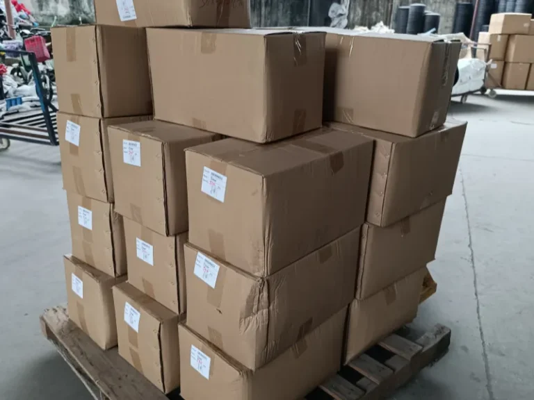 Household fans packed in color boxes for retail